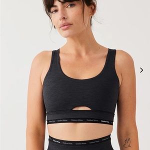 Outdoor Voices TechSweat™ Thrive Bra in color Night. Size medium :)
